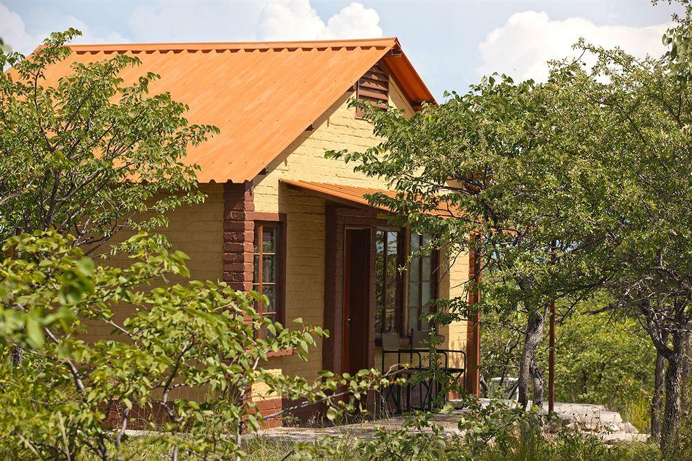 Gondwana Etosha Safari Camp Vila Okaukuejo Exterior foto